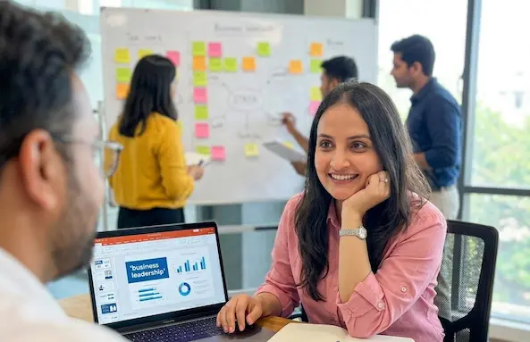 Arushi Sharma in a one-to-one coaching session with a business owner